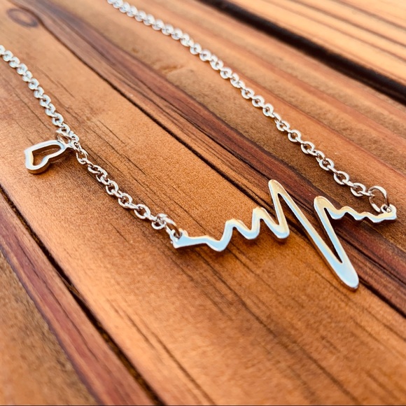 LAST ONE Silver HeartBeat ♡ Gift Necklace - Picture 4 of 7